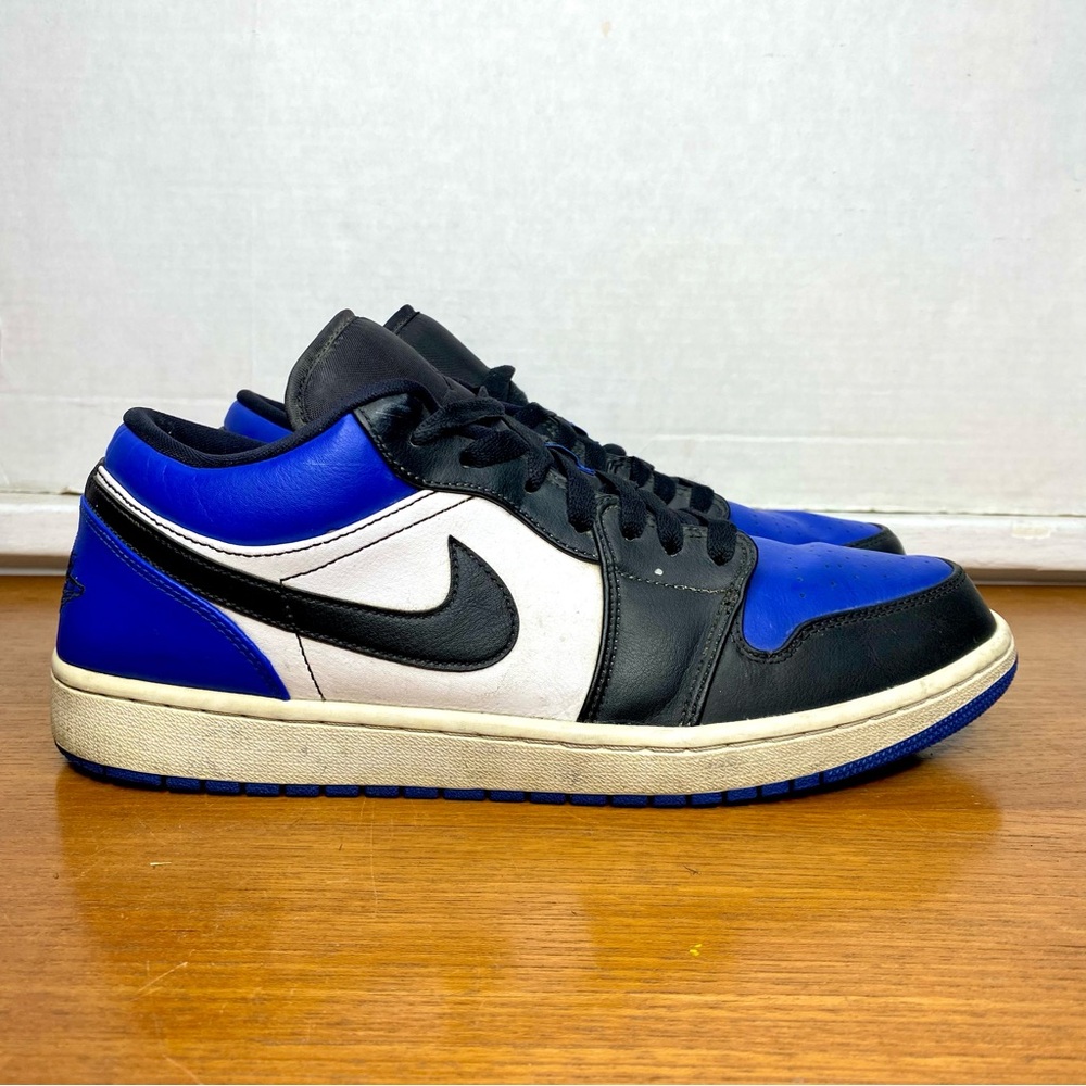 Nike Blue and Black Athletic Shoes